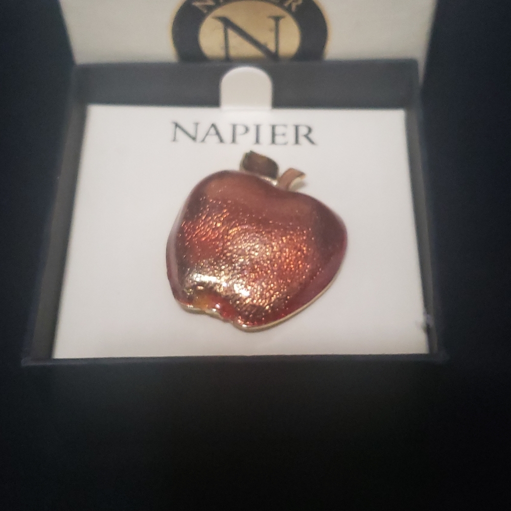 Napier NIB Red Enameled Apple Brooch - Picture 7 of 10